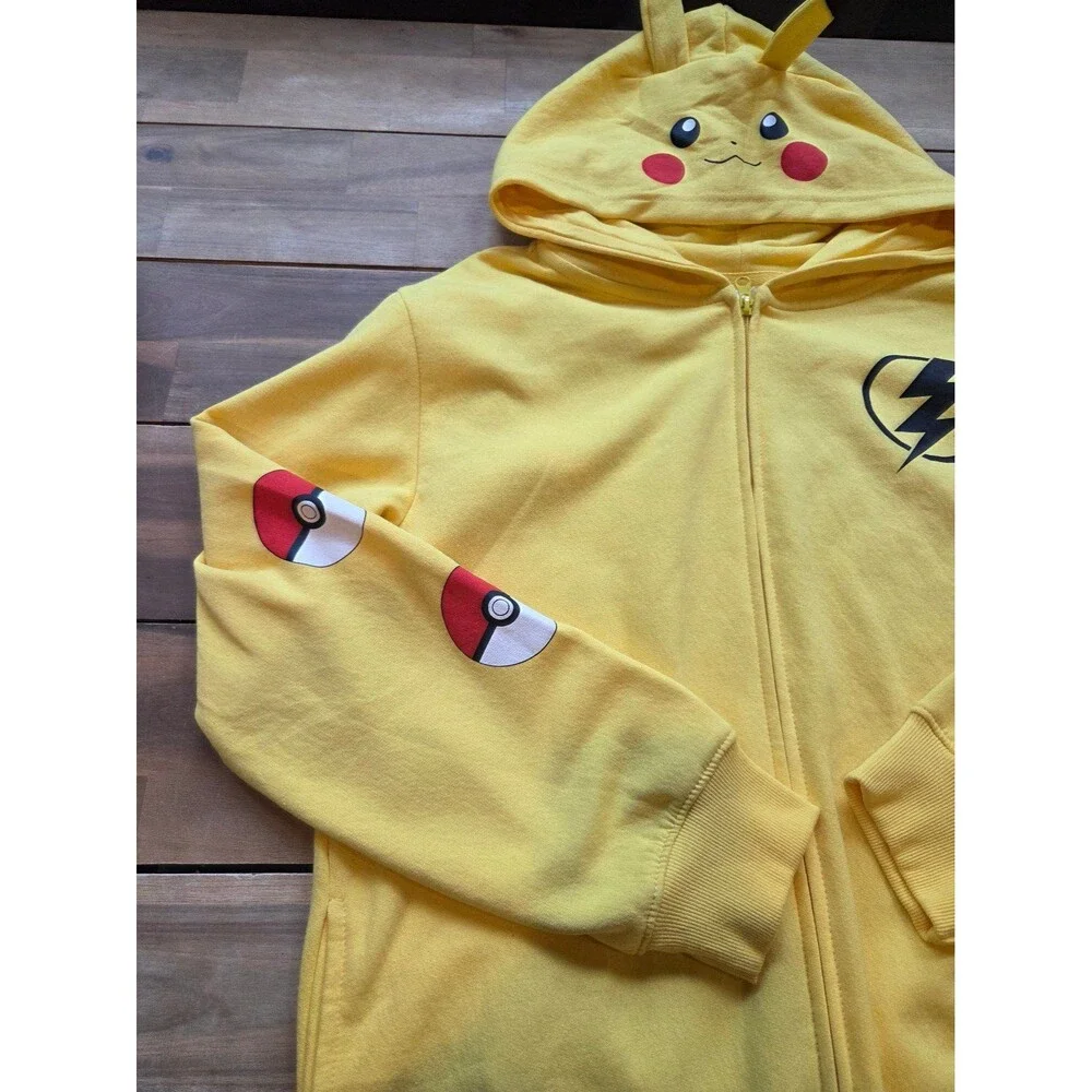 NWT Pokemon Pikachu Hoodie, sz xl